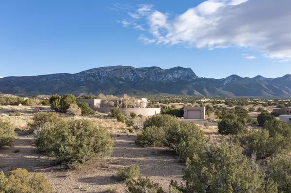 Evening Star CT,  Placitas,  NM 87043
