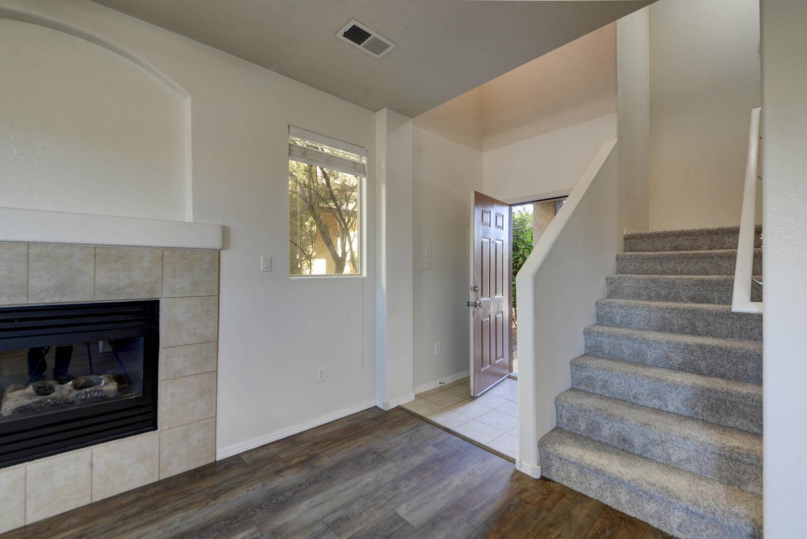 Rio Rancho, NM 87124,2147 Cortina LOOP SE