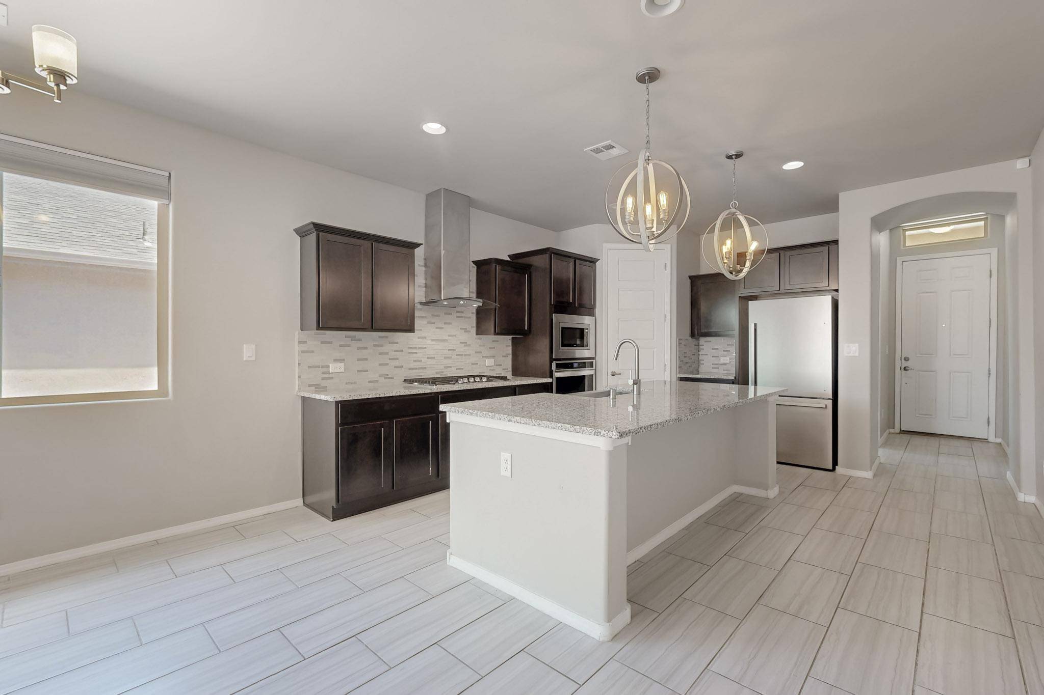 Los Lunas, NM 87031,415 ADELINE AVE