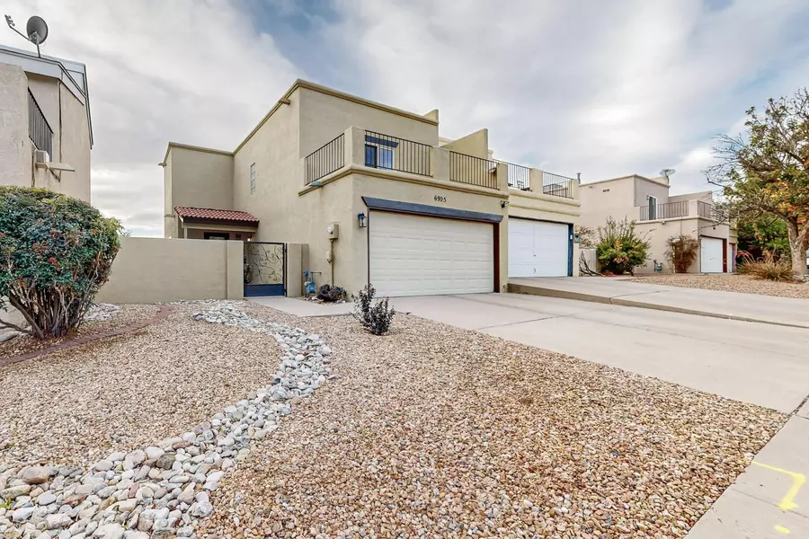 6905 WHITE PINE PL NE, Albuquerque, NM 87109