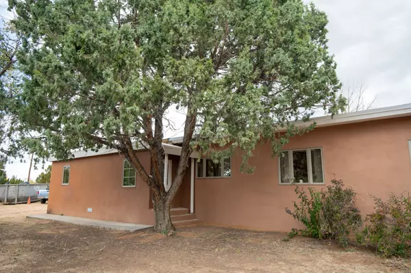 Santa Fe, NM 87505,605 Armenta ST