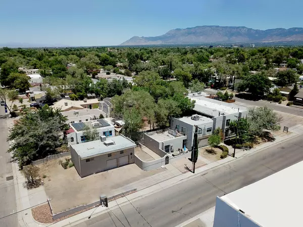 200 HERMOSA DR NE, Albuquerque, NM 87108