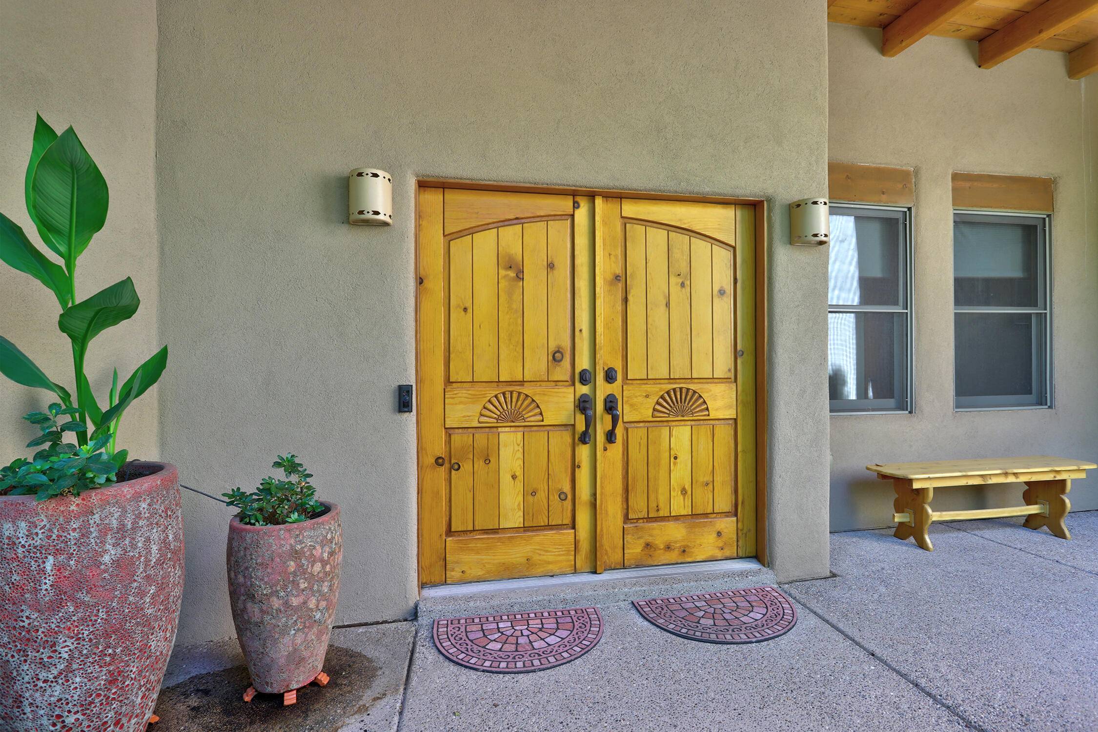 Albuquerque, NM 87107,1650 RANCHO GUADALUPE TRL NW
