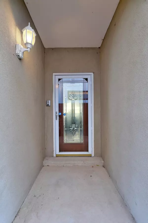 Albuquerque, NM 87122,7135 Marseille PL NE