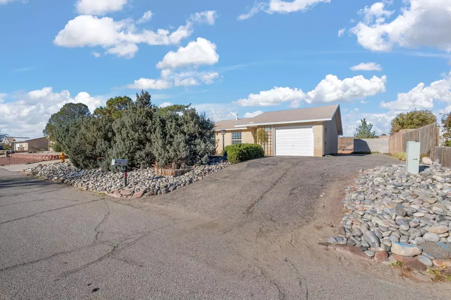 1659 ARLENE RD SE, Rio Rancho, NM 87124