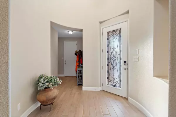 Rio Rancho, NM 87144,5724 PIKES PEAK LOOP NE