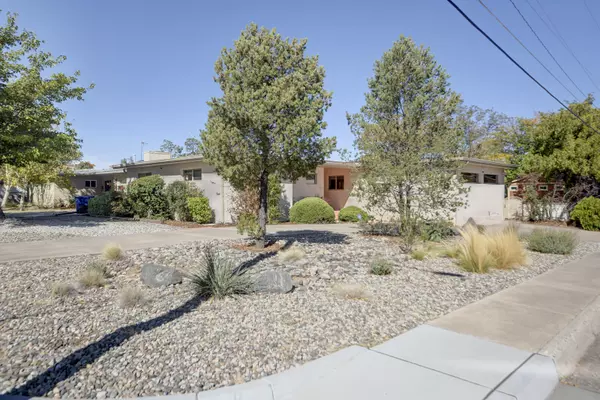 1720 ROSS PL SE, Albuquerque, NM 87108