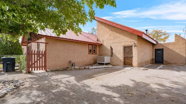 Albuquerque, NM 87102,1615 6TH ST NW