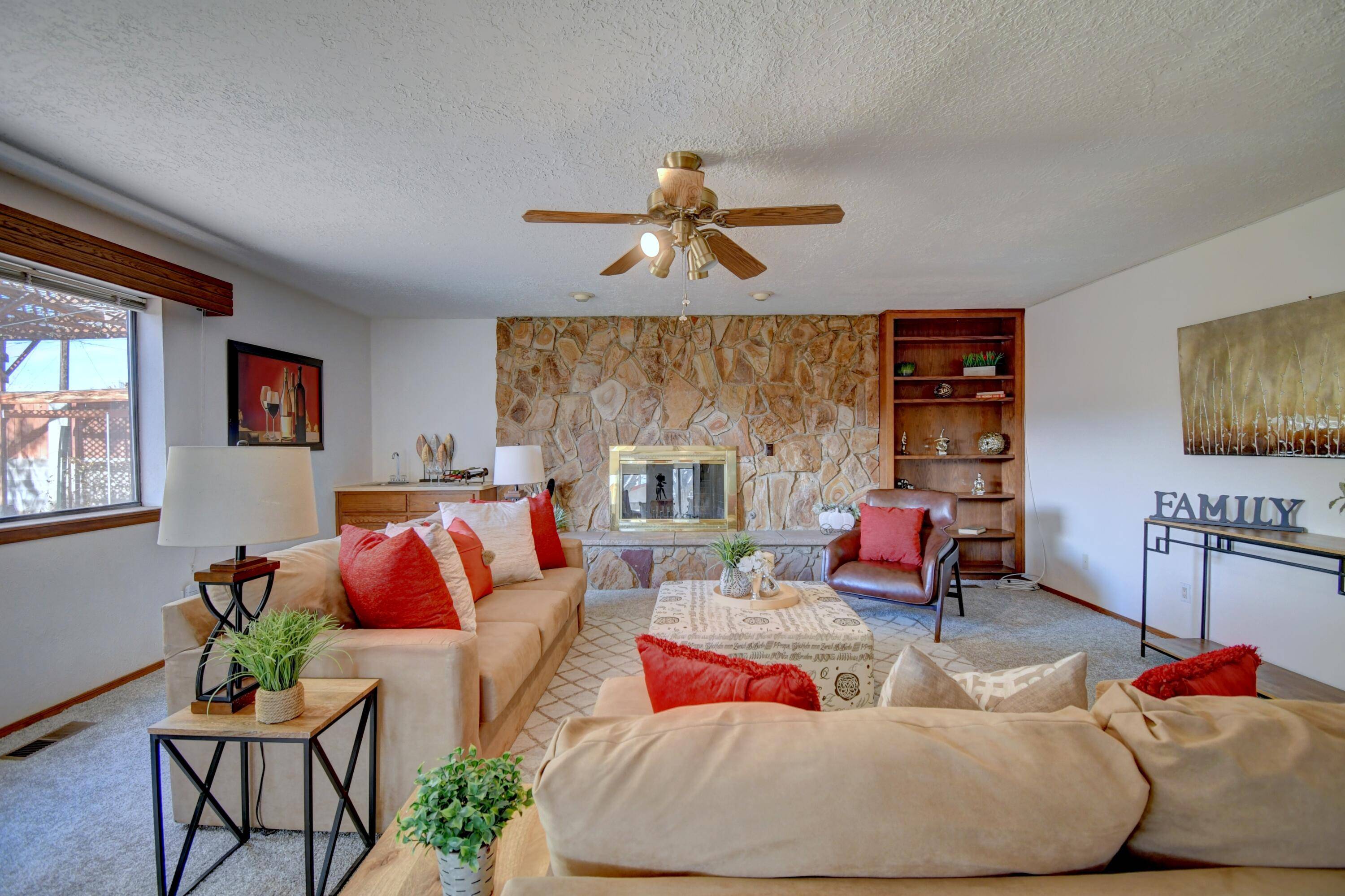 Albuquerque, NM 87123,113 Lawrence DR NE