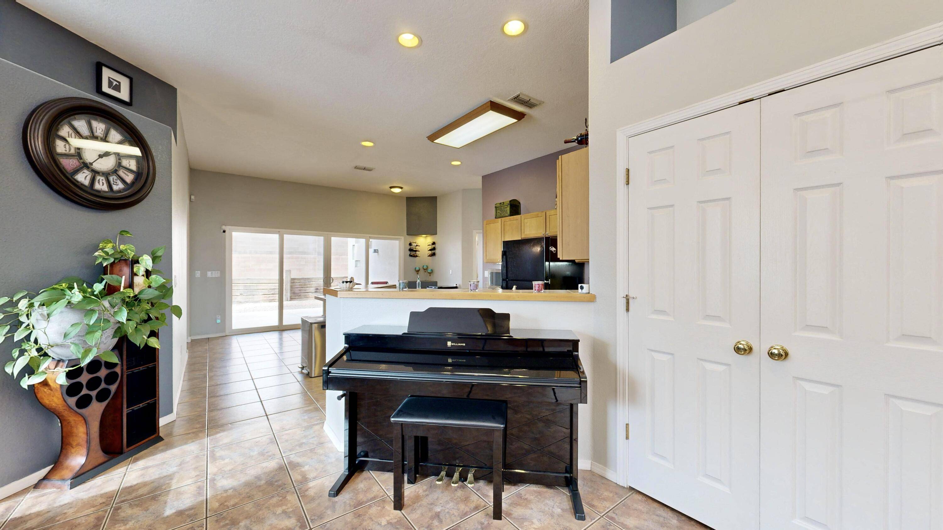 Albuquerque, NM 87120,5301 APOLLO DR NW