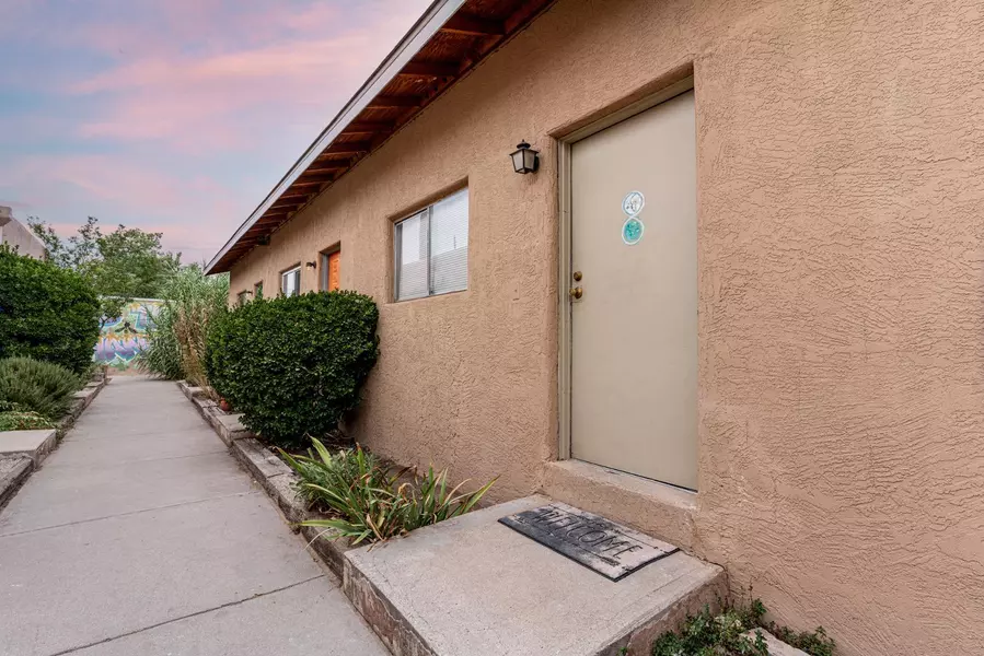 2105 Saint Cyr AVE SE #Apt 8, Albuquerque, NM 87106