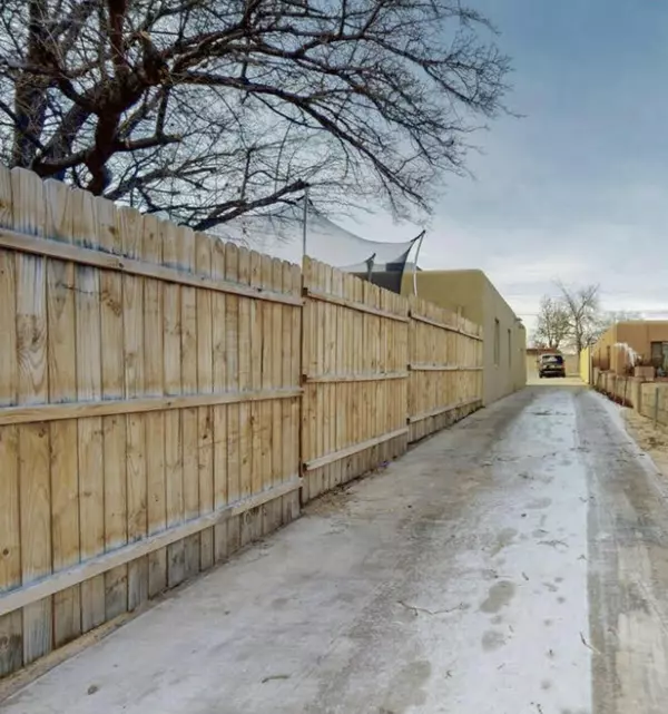 Albuquerque, NM 87105,409 57TH ST NW