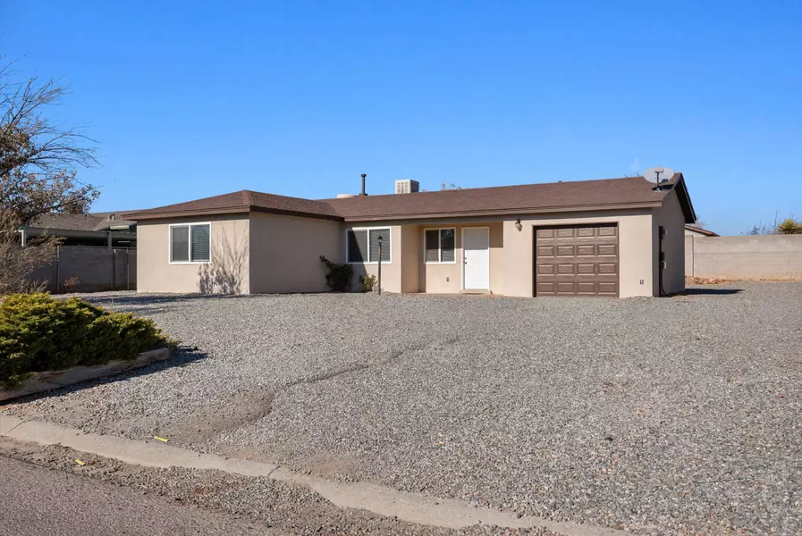 252 Sommerset DR SE, Rio Rancho, NM 87124