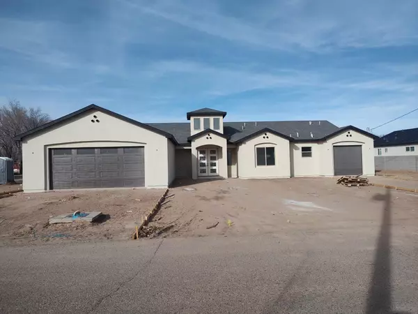 2807 Hunter CT SW, Albuquerque, NM 87105