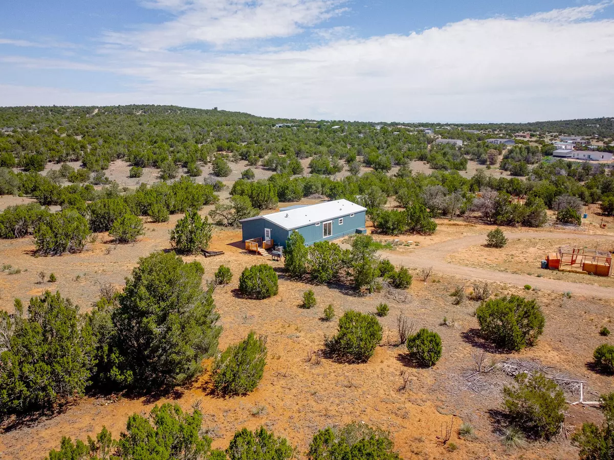 Moriarty, NM 87035,21 Dixon RD