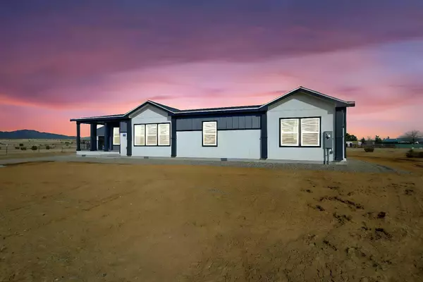 18 CORTE AGAVE, Edgewood, NM 87015