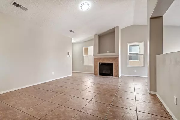 Albuquerque, NM 87120,9401 SUNDORO PL NW