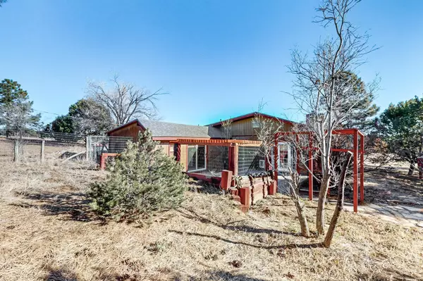 Tijeras, NM 87059,32 MOCKINGBIRD HILL RD