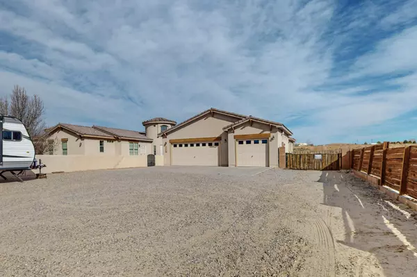 Rio Rancho, NM 87124,2553 CHESSMAN DR NE