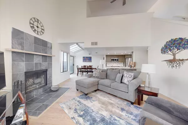 Albuquerque, NM 87111,6404 MONTE SERRANO NE