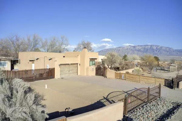 426 RUFFLES LN, Corrales, NM 87048