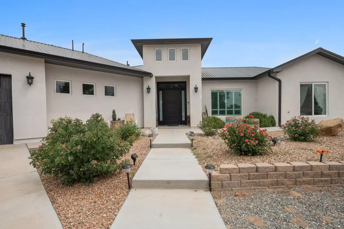 Los Lunas, NM 87031,14 Jason Rd.