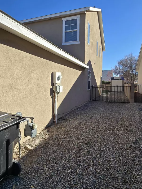 Rio Rancho, NM 87124,2122 N ENSENADA CIR SE