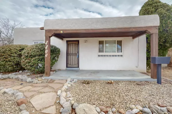 Albuquerque, NM 87106,1108 VASSAR DR SE