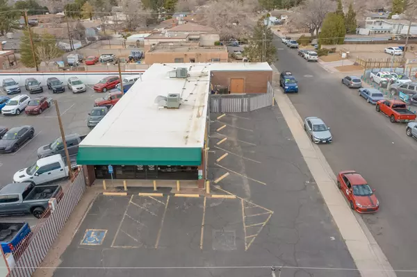 Albuquerque, NM 87110,6717 LOMAS BLVD NE