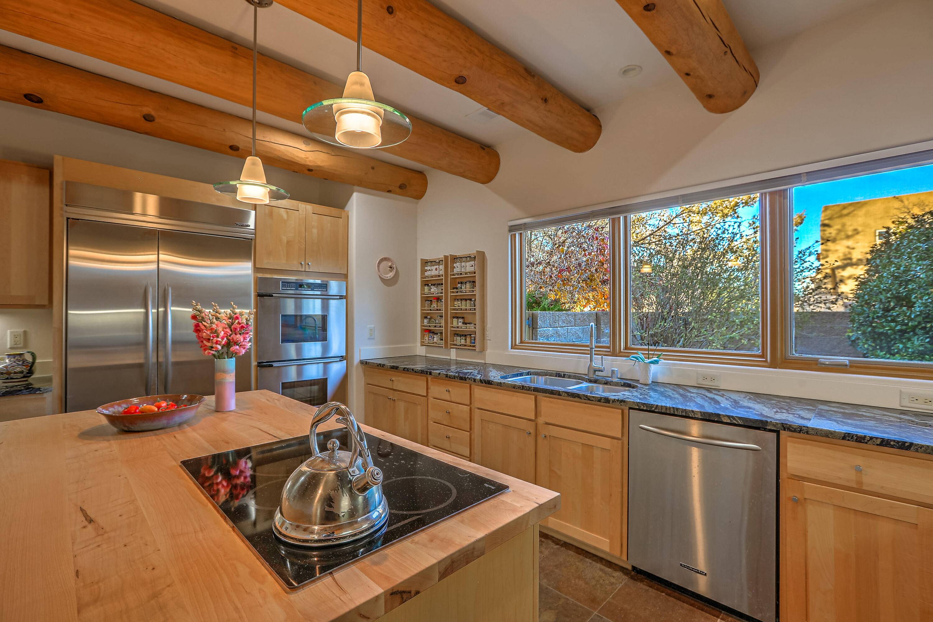 Albuquerque, NM 87107,5524 POBLANOS CT NW