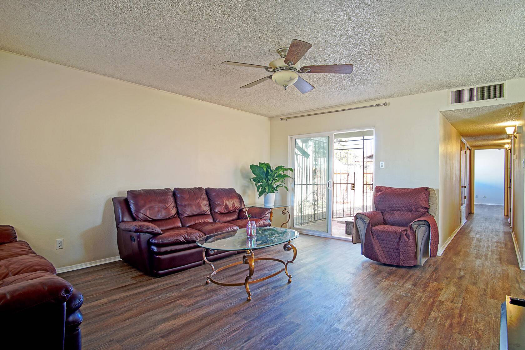Albuquerque, NM 87108,614 PALOMAS DR SE