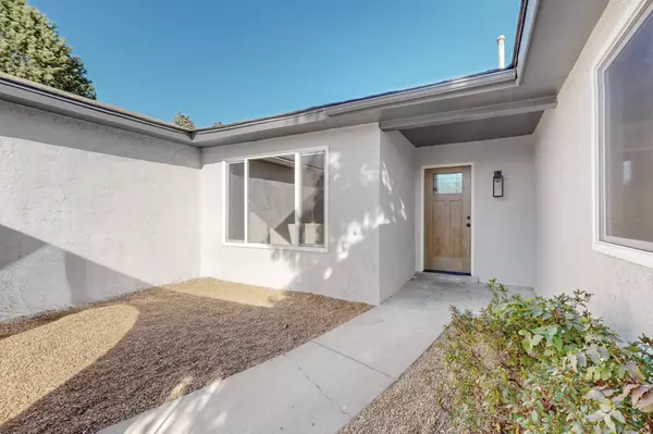 Albuquerque, NM 87111,3832 LA CHARLES DR NE