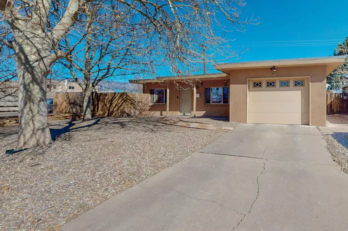 Albuquerque, NM 87112,1724 GLORIETA ST NE