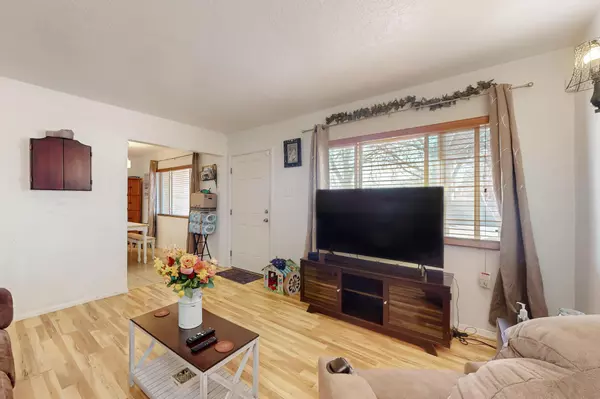 Albuquerque, NM 87112,1724 GLORIETA ST NE