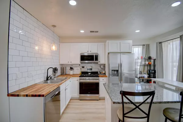 Albuquerque, NM 87112,9130 FAIRBANKS RD NE