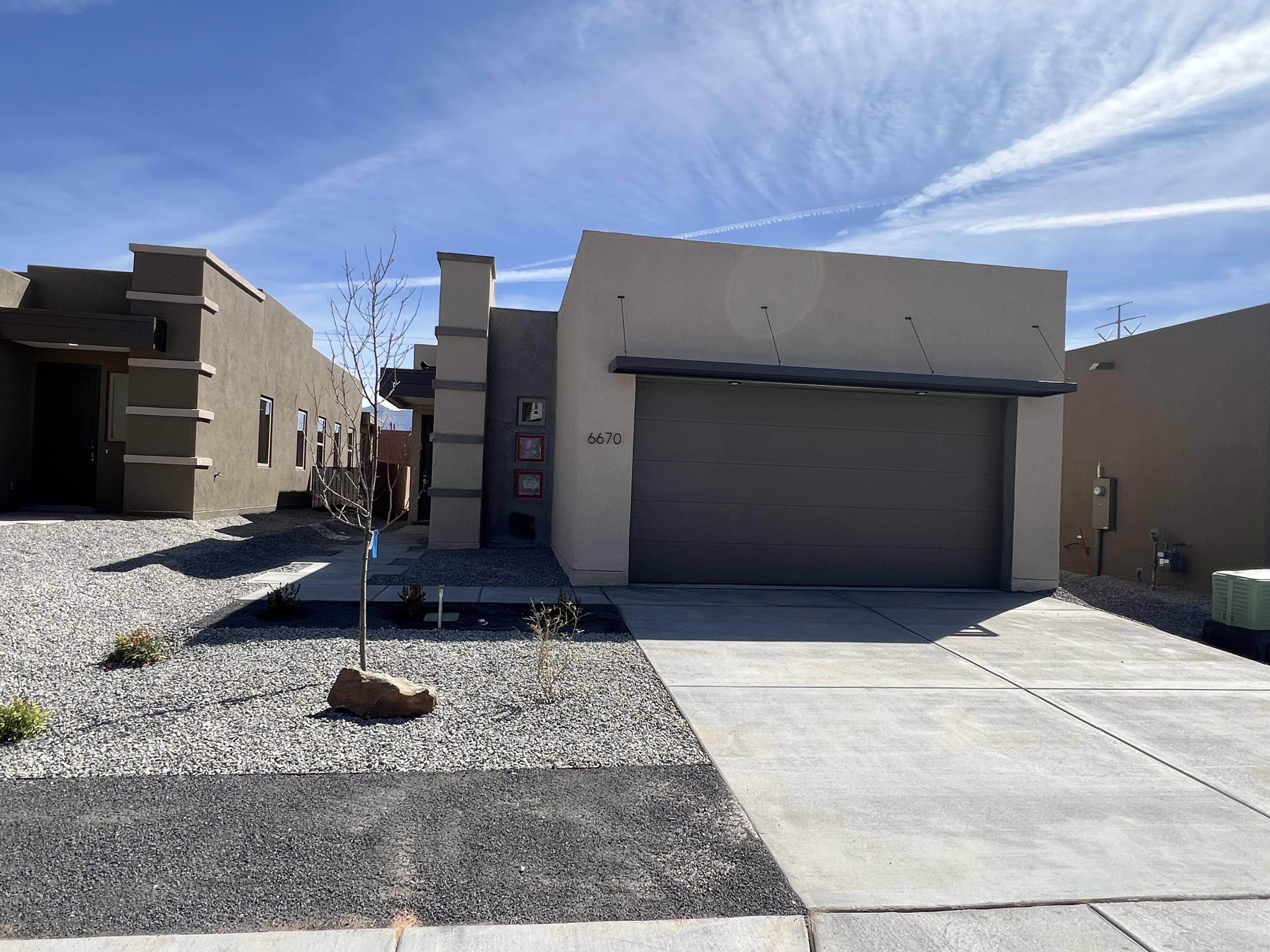 6670 Sydney DR NE, Rio Rancho, NM 87144