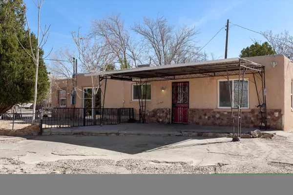 214 Garcia Road NE, Albuquerque, NM 87113