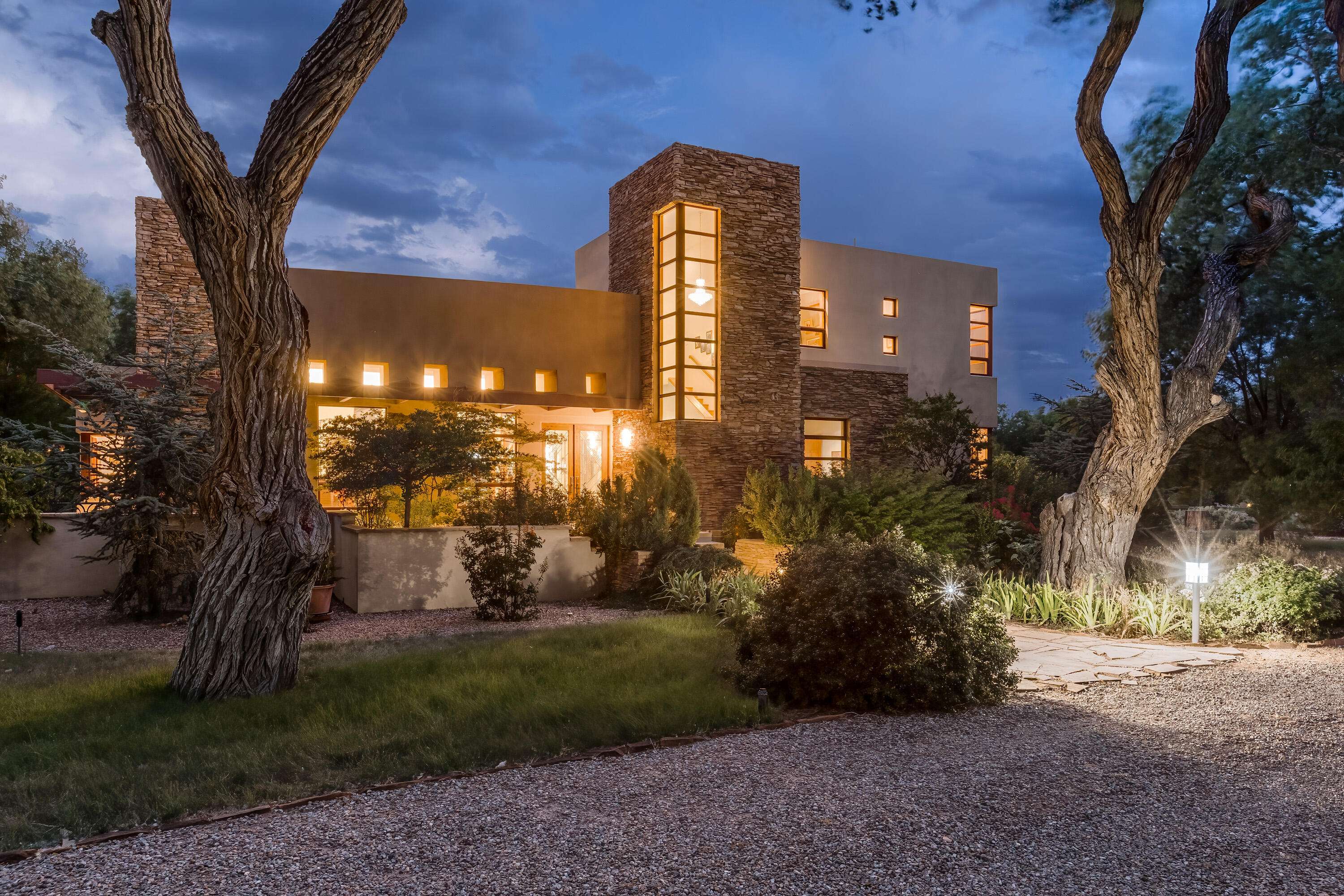927 CAMINO VISTA RIO, Bernalillo, NM 87004