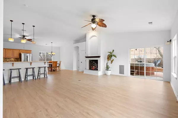 Albuquerque, NM 87120,5528 CAREFREE AVE NW