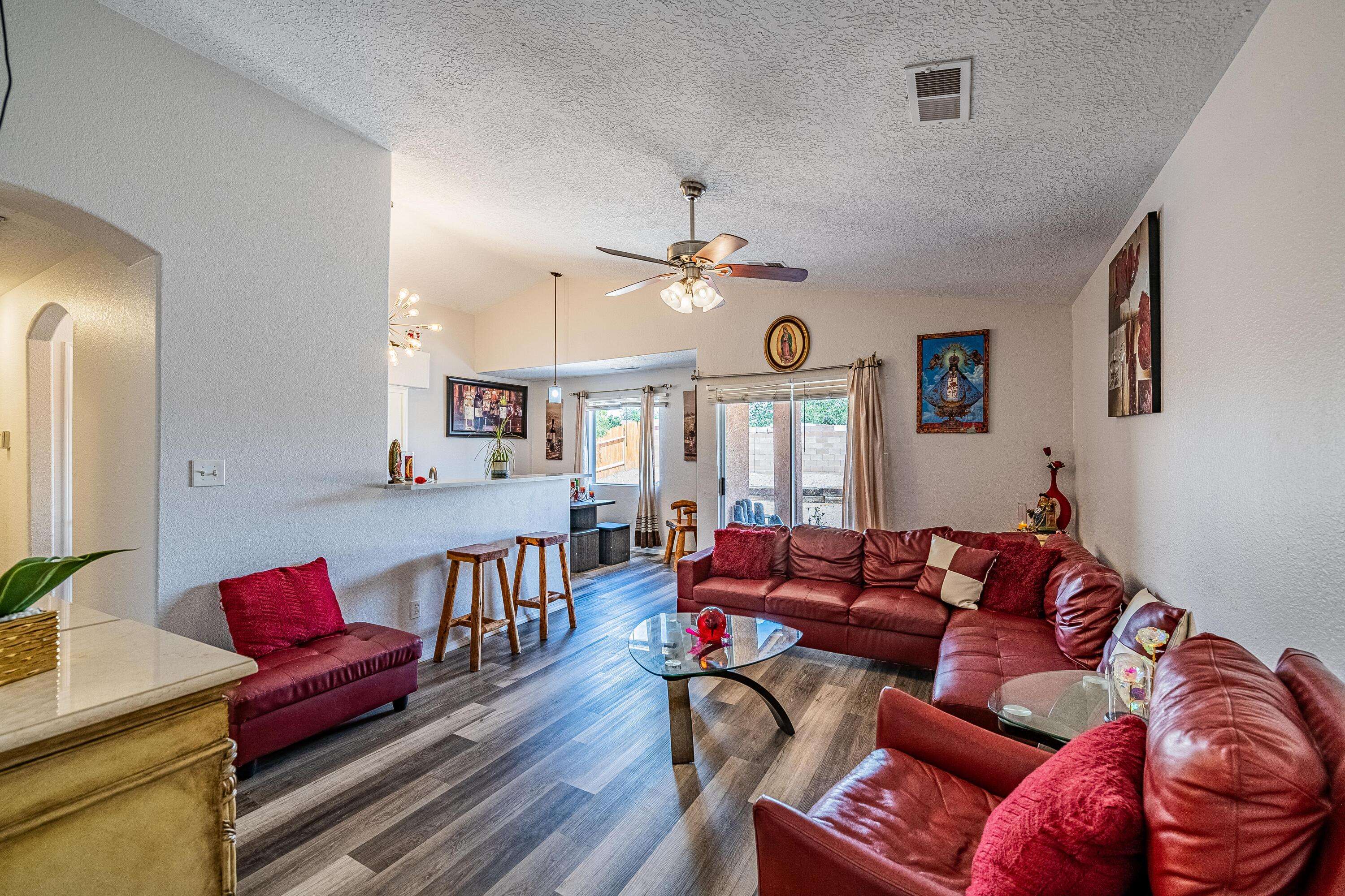 Los Lunas, NM 87031,62 AVENIDA JARDIN