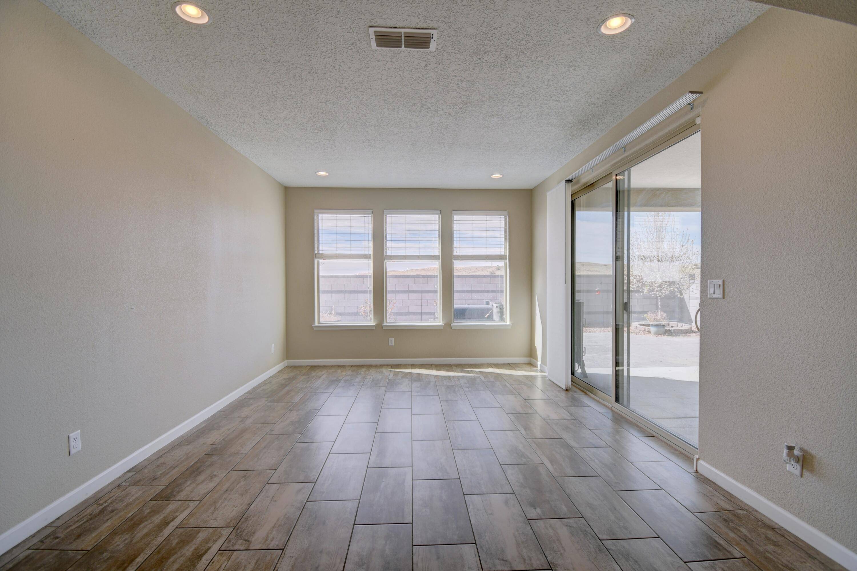 Albuquerque, NM 87120,12136 BEAR VALLEY LN NW