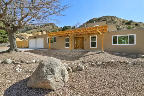 Albuquerque, NM 87111,13636 SUNSET CANYON DR NE