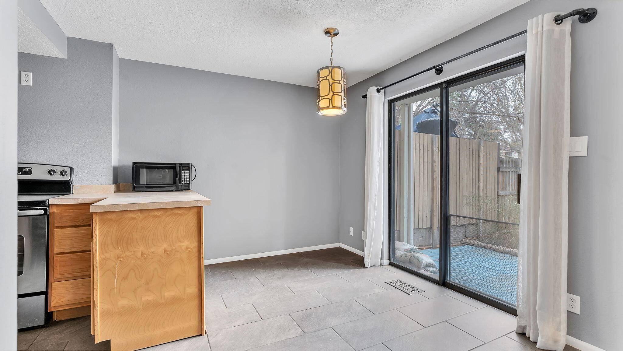 Albuquerque, NM 87112,8 WESTLAKE DR NE