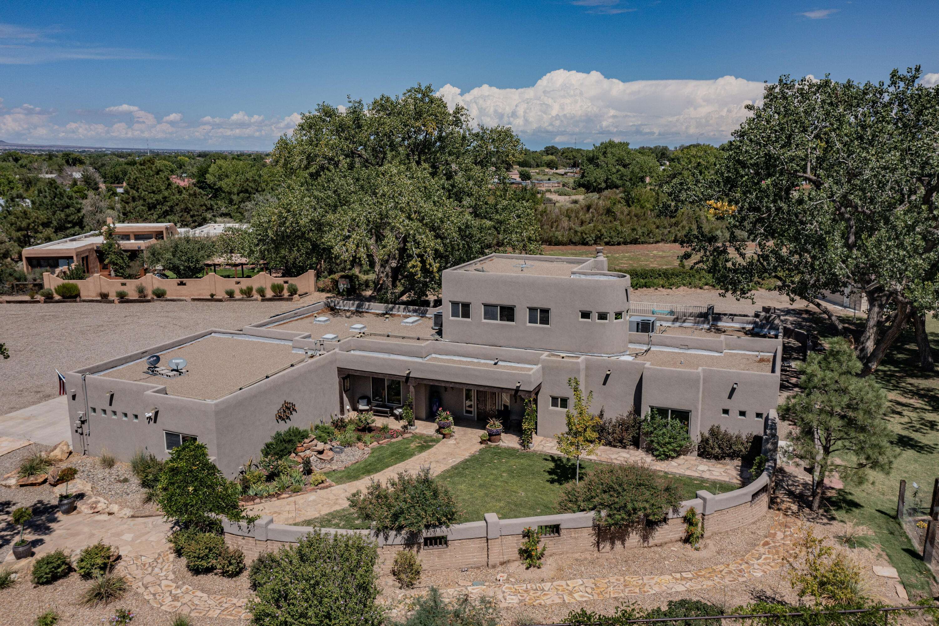 Albuquerque, NM 87105,2609 Pajarito Meadows SW