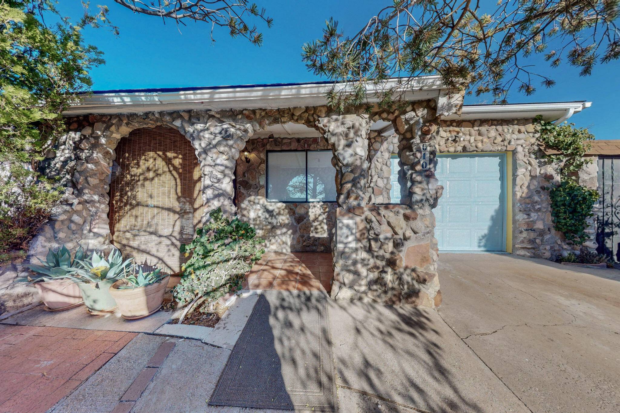 Albuquerque, NM 87123,610 GRACE ST NE