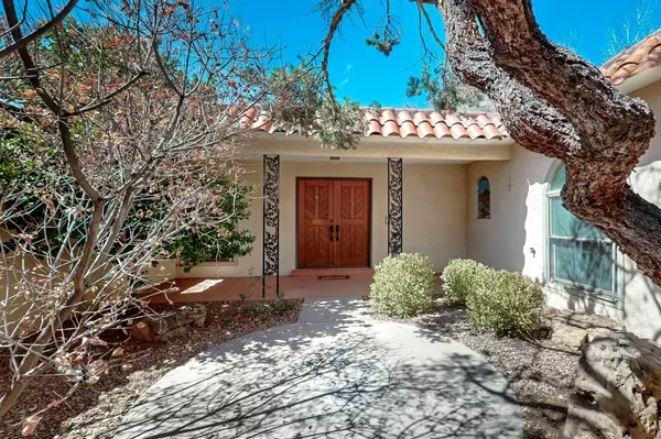 7827 ACADEMY TRL NE, Albuquerque, NM 87109