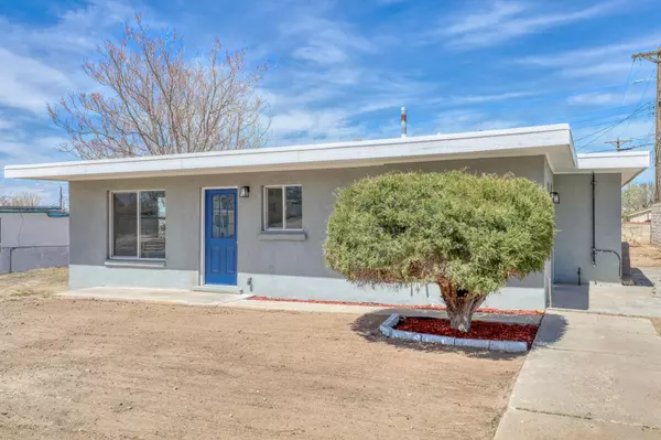 1525 SPENCE AVE SE, Albuquerque, NM 87106