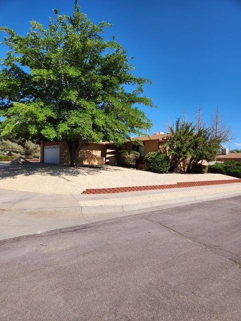 618 Esquire CT NE, Albuquerque, NM 87123