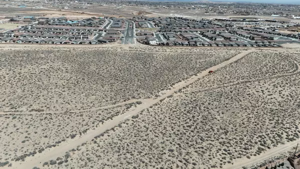 Rio Rancho, NM 87124,739 Viga LOOP SE
