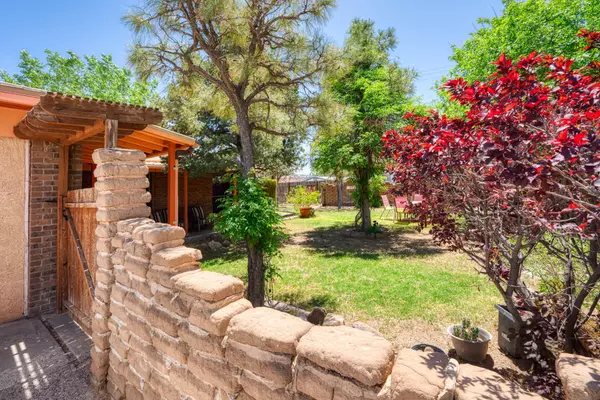 Albuquerque, NM 87104,1706 ZICKERT PL NW